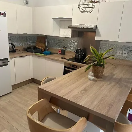 Holiday home Maison Avec Jardin Et 2 Places De Parking *