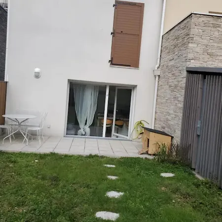 Maison Avec Jardin Et 2 Places De Parking *